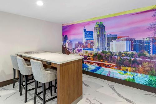 Clarion Pointe Raleigh Midtown in Raleigh, USA