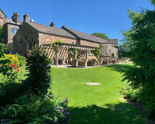 The Shireburn Arms - main image