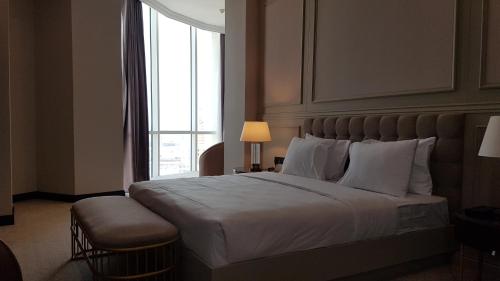 Vista Suite room in Horizon Manor Hotel