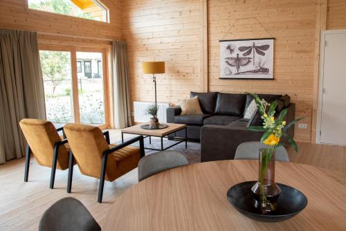 진트 아날란드 Luxe Chalets in Zeeland aan de kust 4성급 게스트하우스 로비