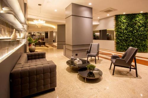 Hotel Metropole Maringa in Maringa