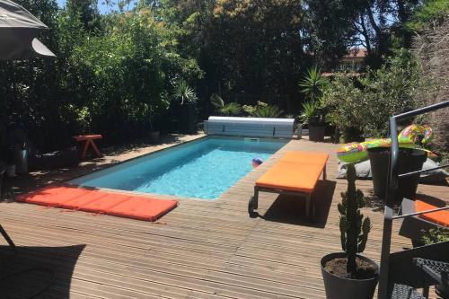 MAISON PIERRE BORDEAUX AVEC PISCINE gîte à louer Cenon