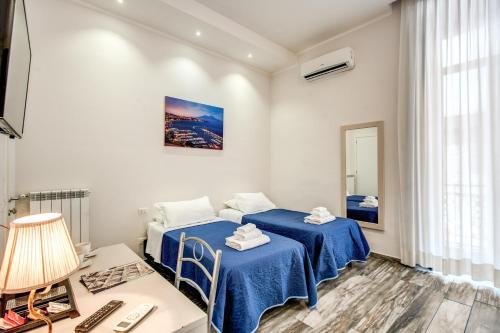 Gold Hotel - image 14