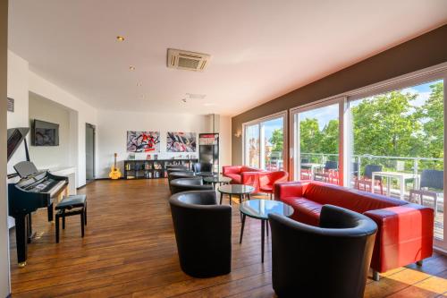 Art Rock Downtown Hotel - image 9