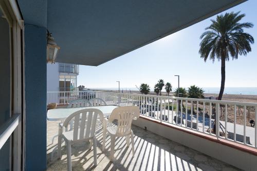 Apartamento en 1era linea mar con terraza de 25m2