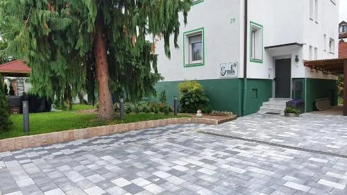 Ermis Apartments in Metzingen, Deutschland