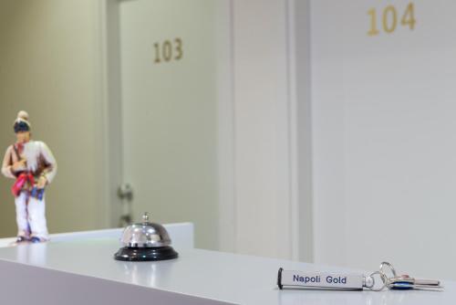 Gold Hotel - image 4