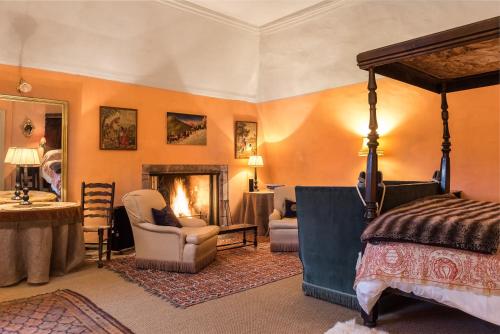 Queen Mary's Chamber - main image