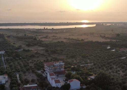  Kaiafas Lake Hotel, Kaiafas bei Míloi