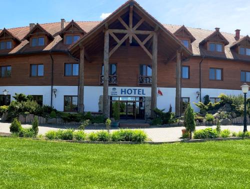 HOTEL CICHA WODA NIEPORĘT 