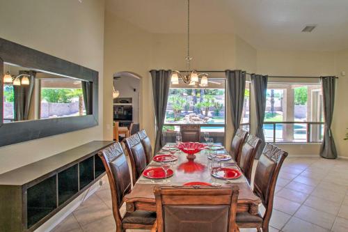 Chandler Retreat with Pool, Hot Tub and Grill! in ซันเลค