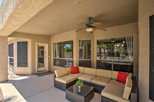 Chandler Retreat with Pool, Hot Tub and Grill! in ซันเลค