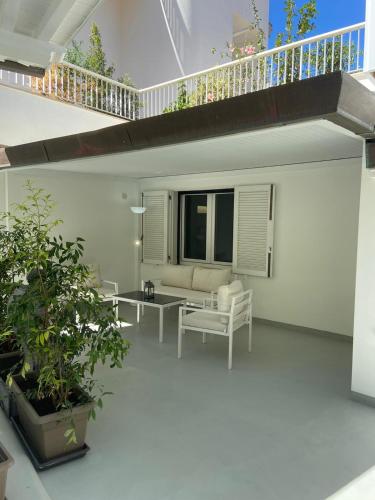 2 bedrooms, 3 beds
