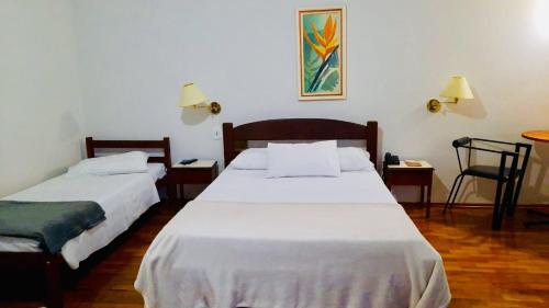 1 double bed, 1 twin bed