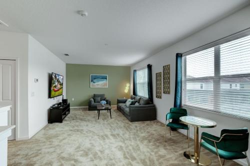 6BR Mansion - Family Resort - Private Pool Games and More! - image 8
