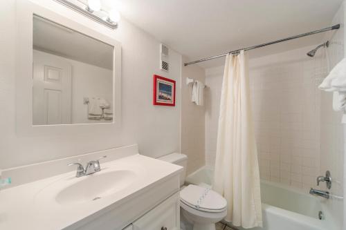 302 Beach Place Condos - image 7