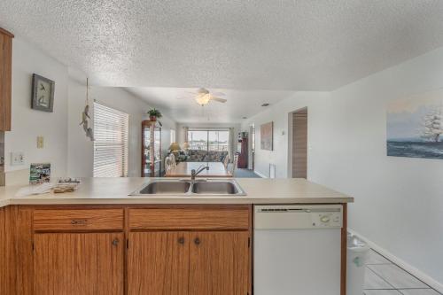204 Beach Place Condos - image 3