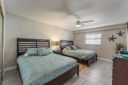 102 Beach Place Condos - image 9
