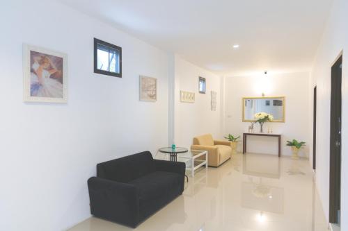 B.S Boutique Hotel – Bangsaen, DC