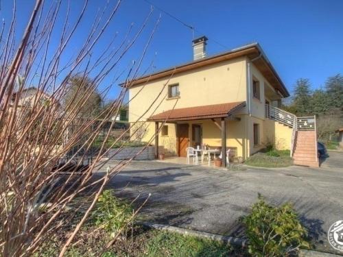 Gîte Chalamont, 2 pièces, 4 personnes - FR-1-493-185 cottage Saint-Éloi
