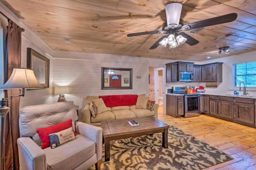 Relaxing Broken Bow Bungalow with Hot Tub and Deck! in Broken Bow, USA