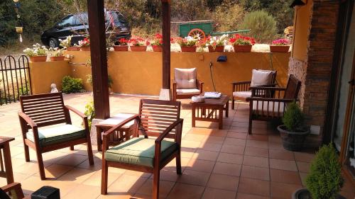 CASA ALTOBIERZO, 9 Habitaciones y 9 BAÑOS (CASA ALTOBIERZO, 9 Habitaciones y 9 BANOS) in Pobladura De Las Regueras