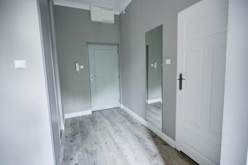 Żółty Apartament DE LUX dla 2 osób Chorzów Katowice