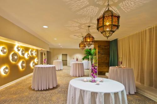 Holiday Inn Miami Beach - Oceanfront by IHG – Miami Beach, FL