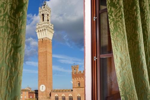 Piazza del Campo Honeymoon Suite