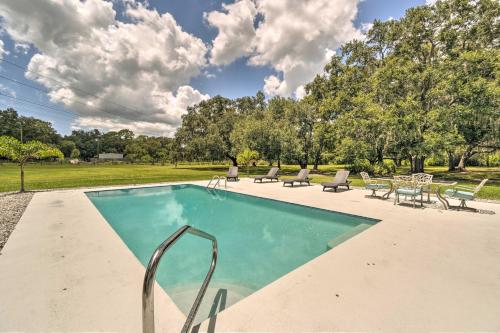 5-Acre Bradenton Escape with Pool and 2 Fire Pits - image 7