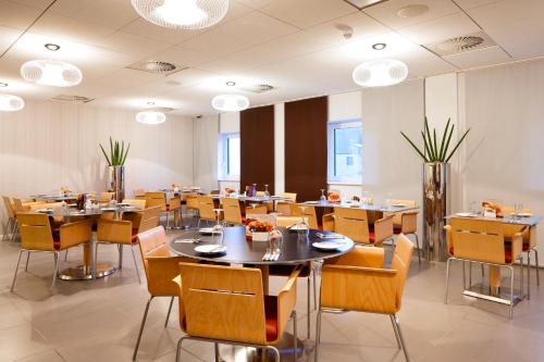餐廳, 宜必思亞伯丁中心酒店 - 碼頭邊 (ibis Aberdeen Centre - Quayside) in 阿伯丁市中心