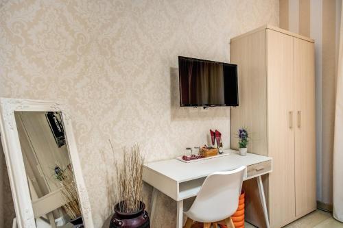 Marta Inn - image 4
