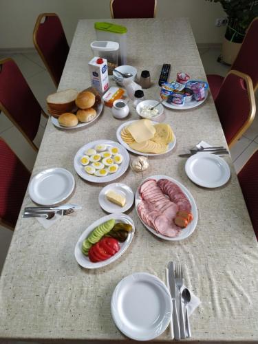 Gościniec w ogrodzie