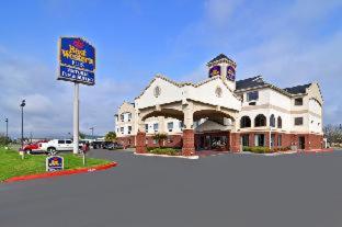 Best Western Plus Victoria Inn and Suites