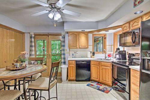 Ocean Pines Family Home with Deck 8 Mi to Beach - image 4