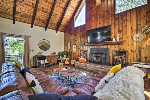 Contemporary Cabin Hiking Mountain Biking Skiing Lake Arrowhead