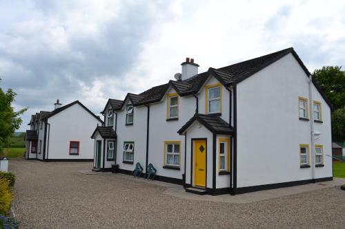 . Riverbank Cottages