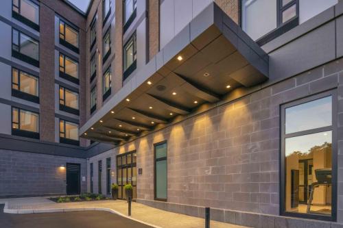 홀리데이 인 익스프레스 보스턴 로건 공항 - 리비어 바이 IHG - 출입구
