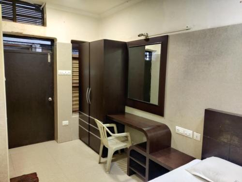 Hotel Sarada Nivas in Chennai