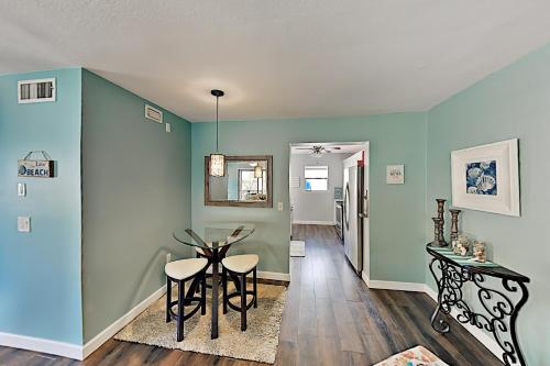 Spacious Beach Condo with Pool & Fishing Dock condo - image 3