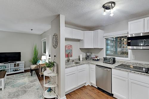 Luxe Condo at Hilton Head Resort - Pools & Hot Tub condo - image 5