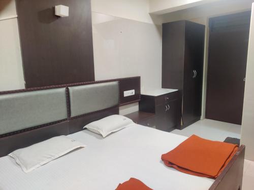Hotel Sarada Nivas in Chennai