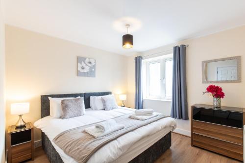 B&B Hoddesdon - 1-bedroom apartment with balcony, Hoddesdon - Bed and Breakfast Hoddesdon