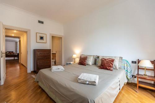 Amazing New Penthouse with terrace Jewish Ghetto - image 6