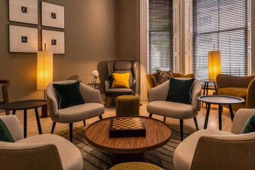 The Resident Kensington (formerly The Nadler Kensington) - image 2
