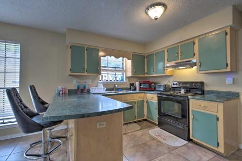 Updated Gulf Coast Home with Yard - Walk to Beach - image 4