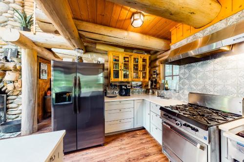 Chateau McClelland & Guest Cottage - image 7