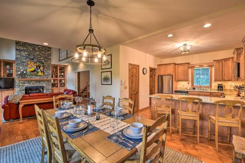 Quiet Riverfront Escape with Deck and Fly Fishing! in Sapphire, USA