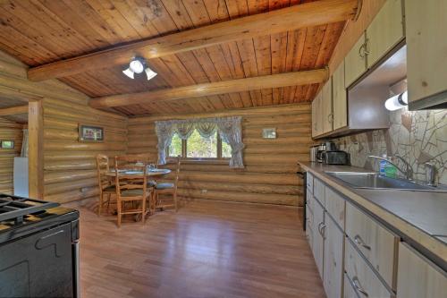 Cozy WY Home Rivers Lakes Mountains Wildlife - image 2