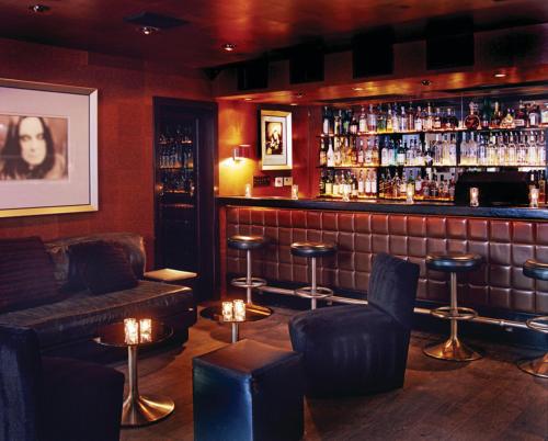 Highly-rated bar